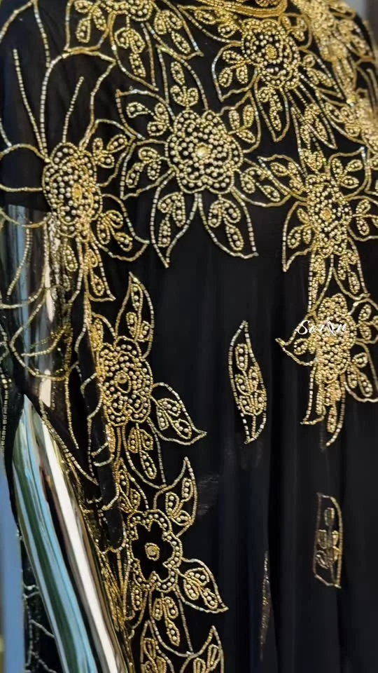 عباية الأسود الملكي والجولد صورة 7
