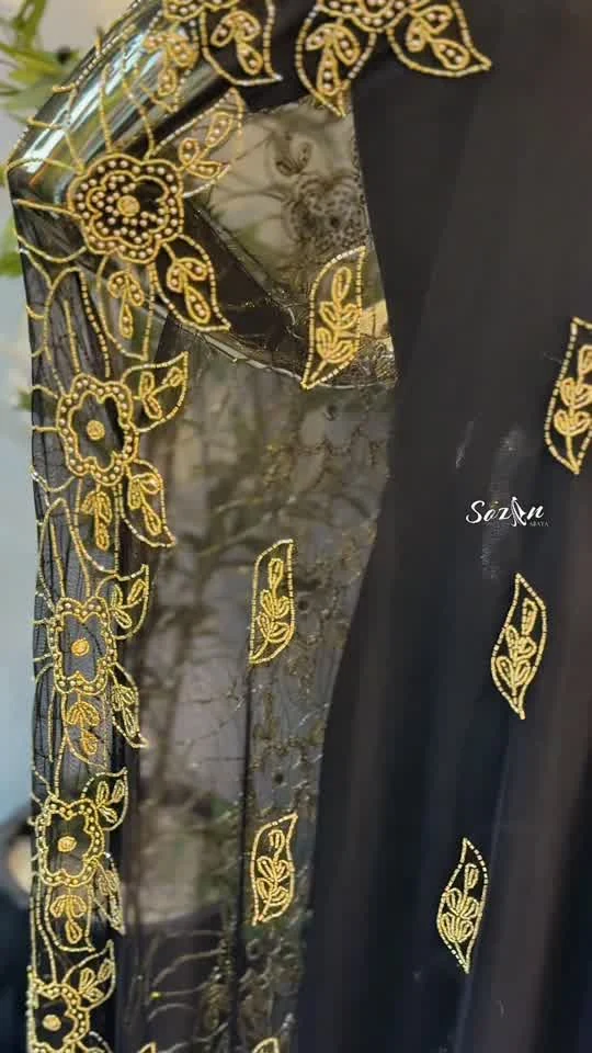عباية الأسود الملكي والجولد صورة 9